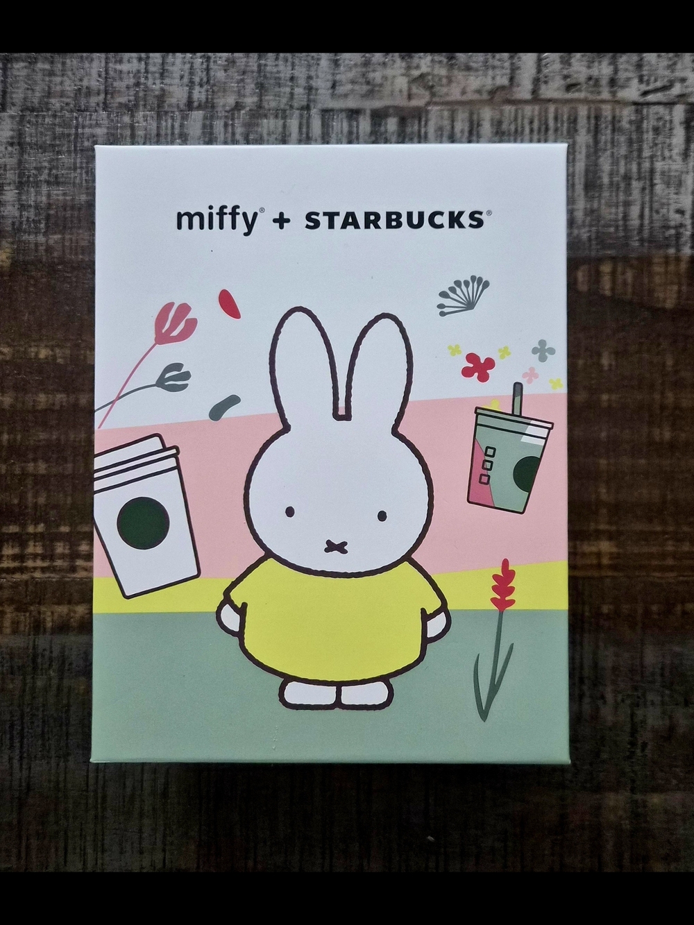 Miffy + Starbucks Collectible 14 oz Ceramic Coffee ~ Tea Mug Miffy Topper Boxed